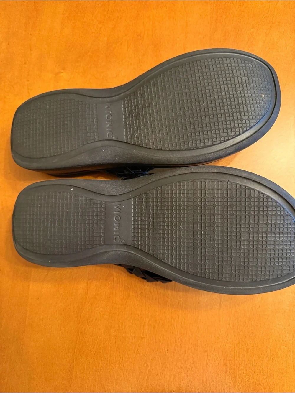 Vionic Black Braided Toe-Post Sandals